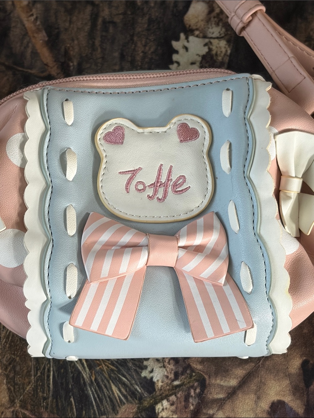 Milk Bear Bow Candy Crossbody Bag - Picture 2 of 11